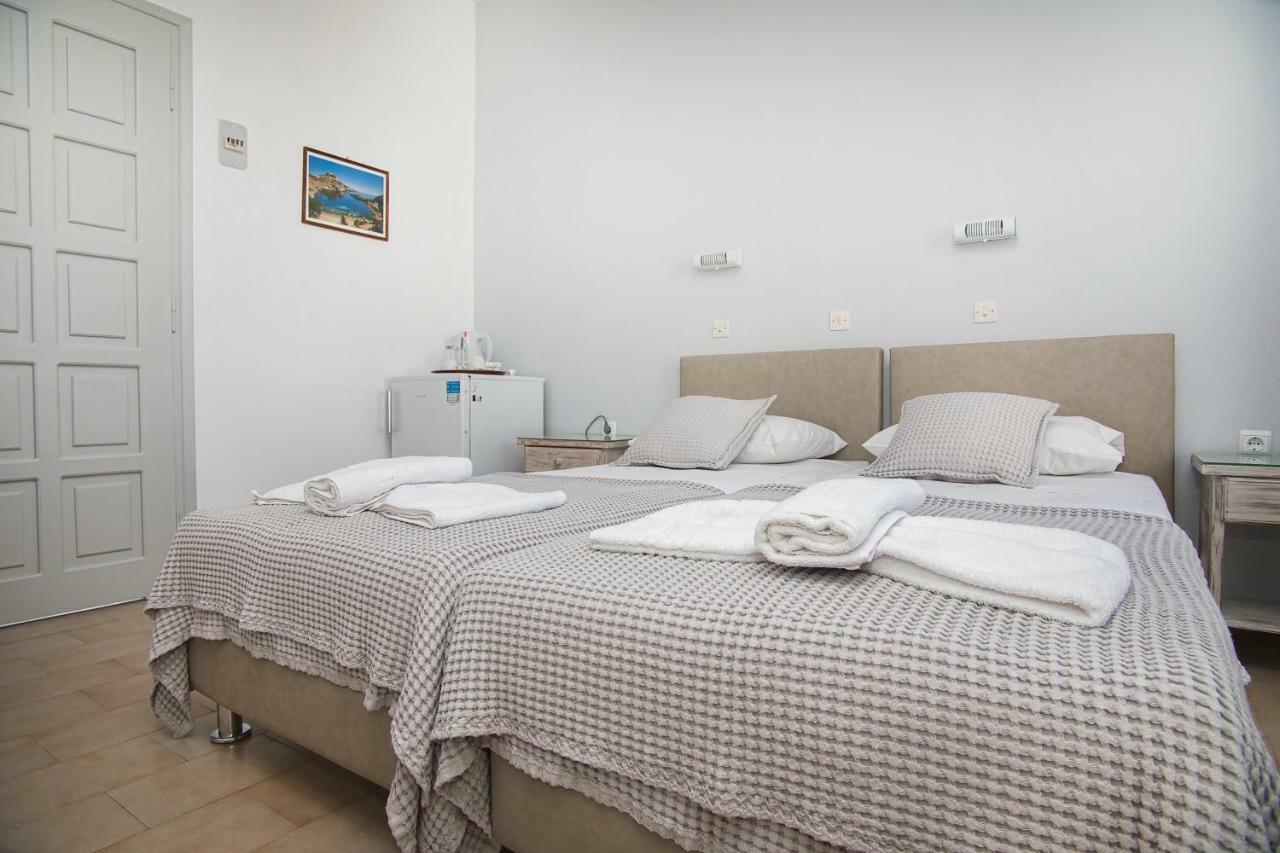 Lalos Rooms Páros Eksteriør billede